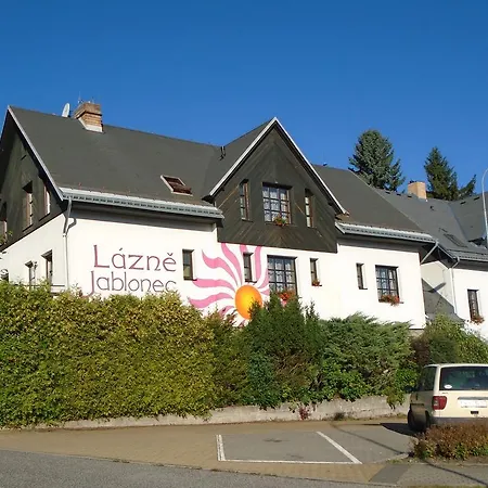 Konukevi Wellness Lazne Jablonec 3*